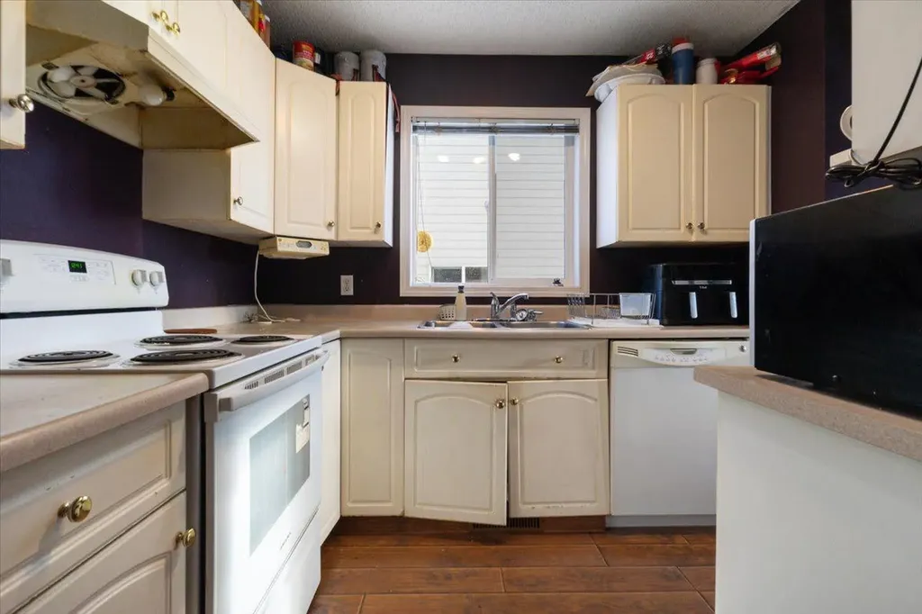 9109 112 Avenue Grande Prairie AB T8X 1K5
