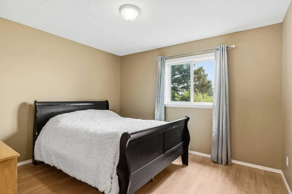 402 Boake Avenue Cremona AB T0M 0R0