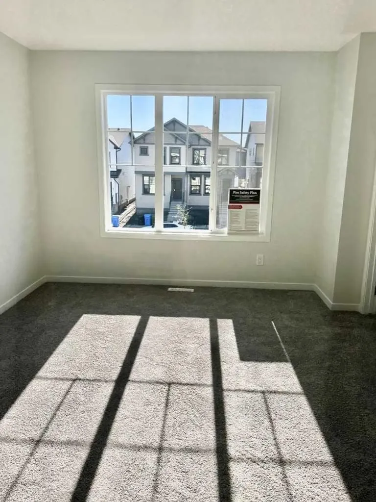 94 Aquila Drive Calgary AB T3R 2C4