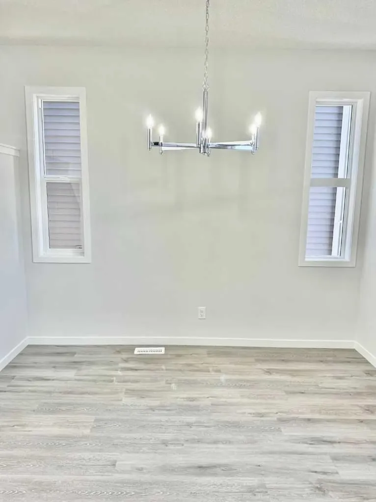 94 Aquila Drive Calgary AB T3R 2C4