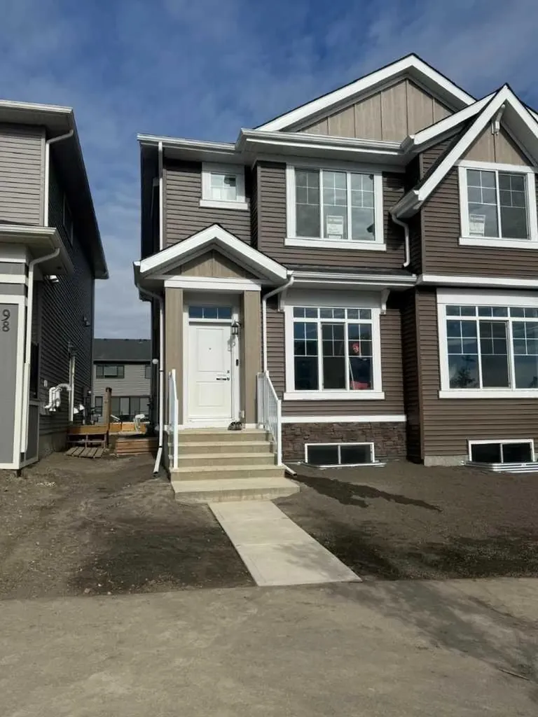 94 Aquila Drive Calgary AB T3R 2C4
