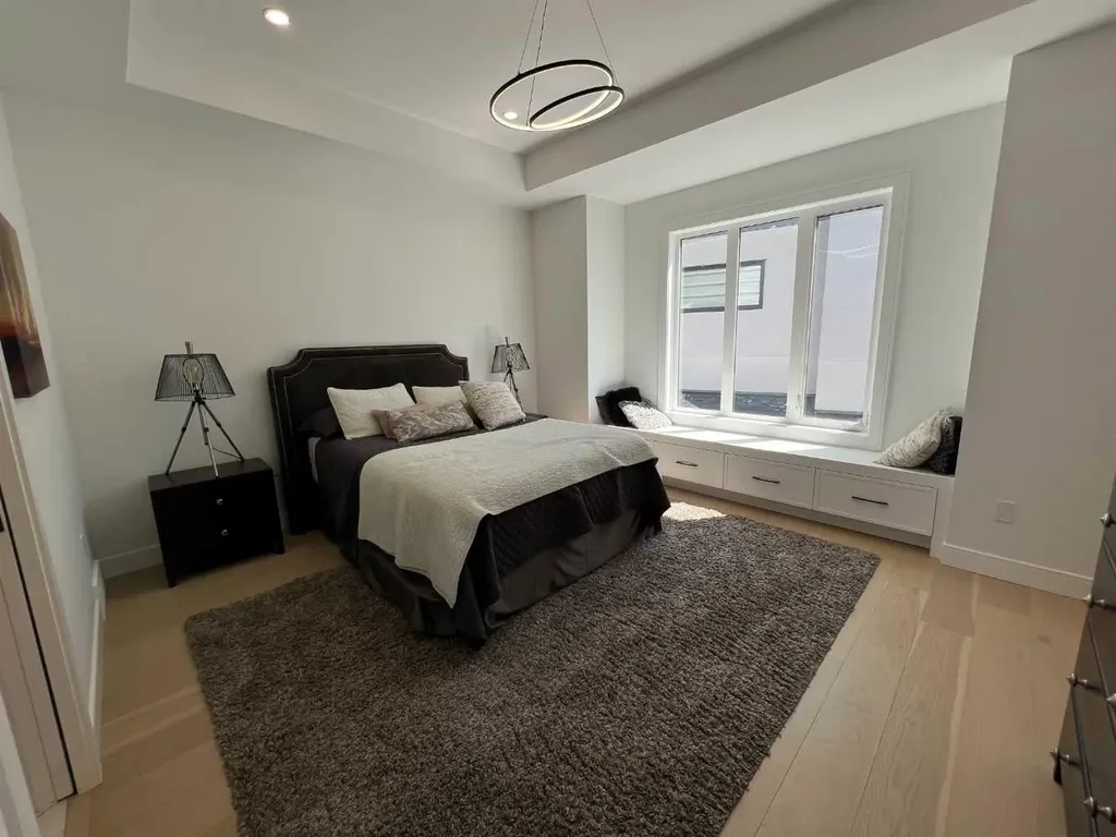 48 Rockcliff Terrace NW Calgary AB T3G 0G6
