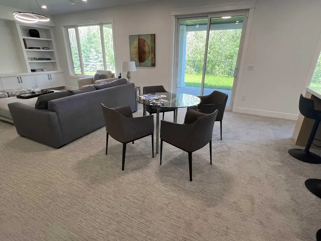 48 Rockcliff Terrace NW Calgary AB T3G 0G6