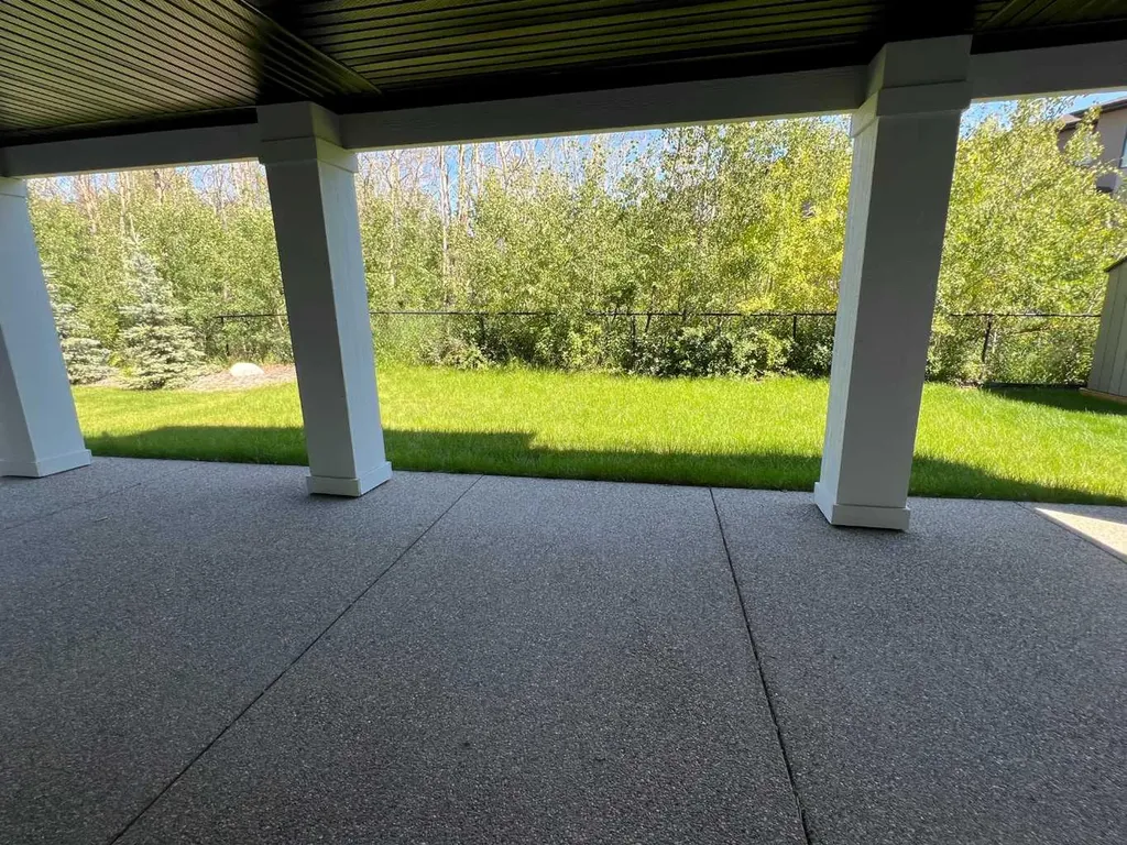 48 Rockcliff Terrace NW Calgary AB T3G 0G6