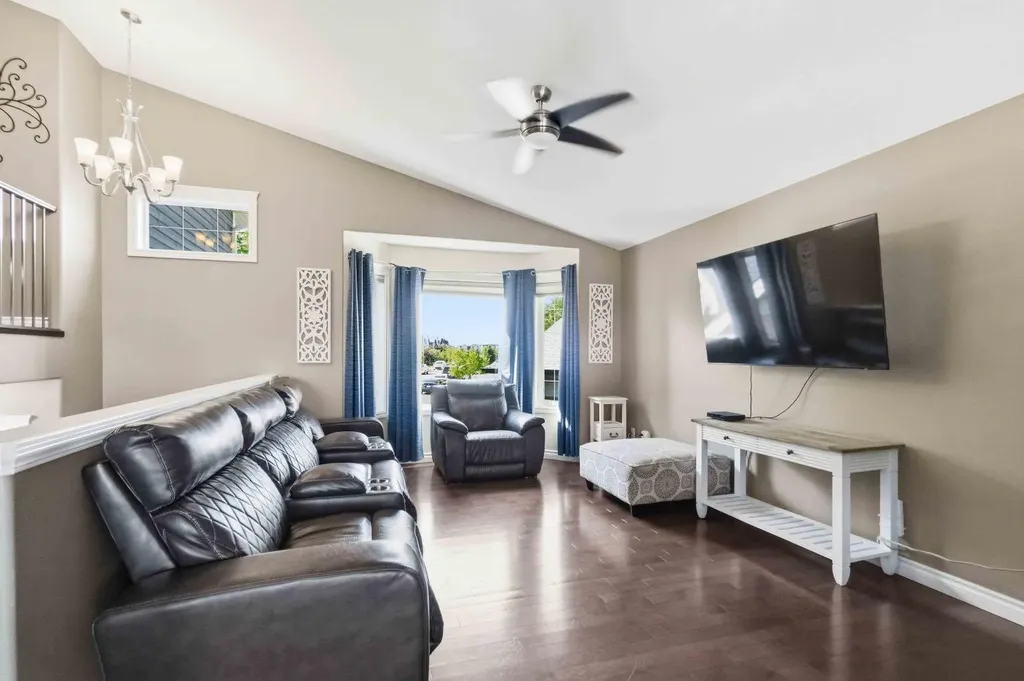 172 Huberman Way Fort Mcmurray AB T9K 0Z9
