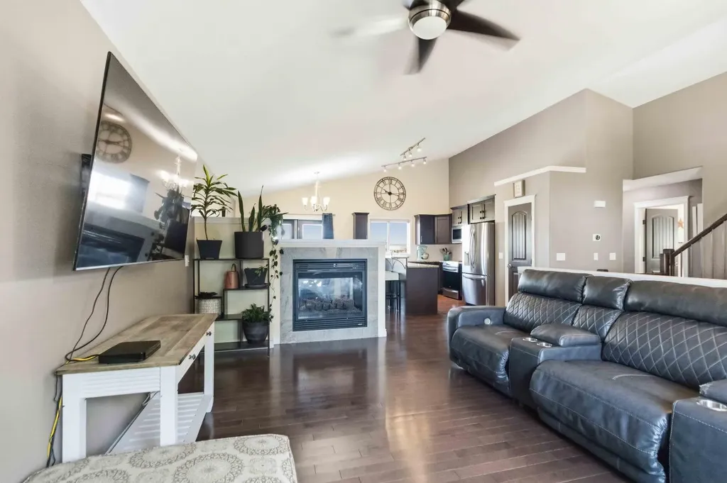 172 Huberman Way Fort Mcmurray AB T9K 0Z9