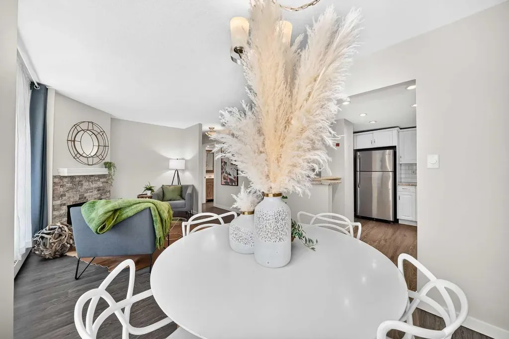 1323 15 Avenue SW Calgary AB T3C 0X8