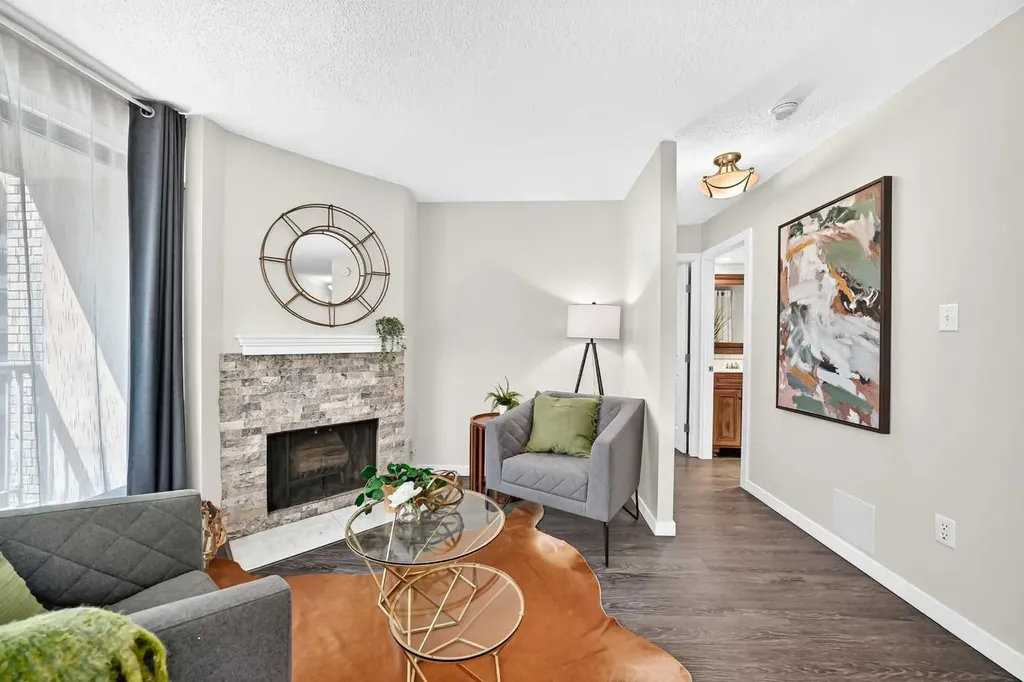 1323 15 Avenue SW Calgary AB T3C 0X8