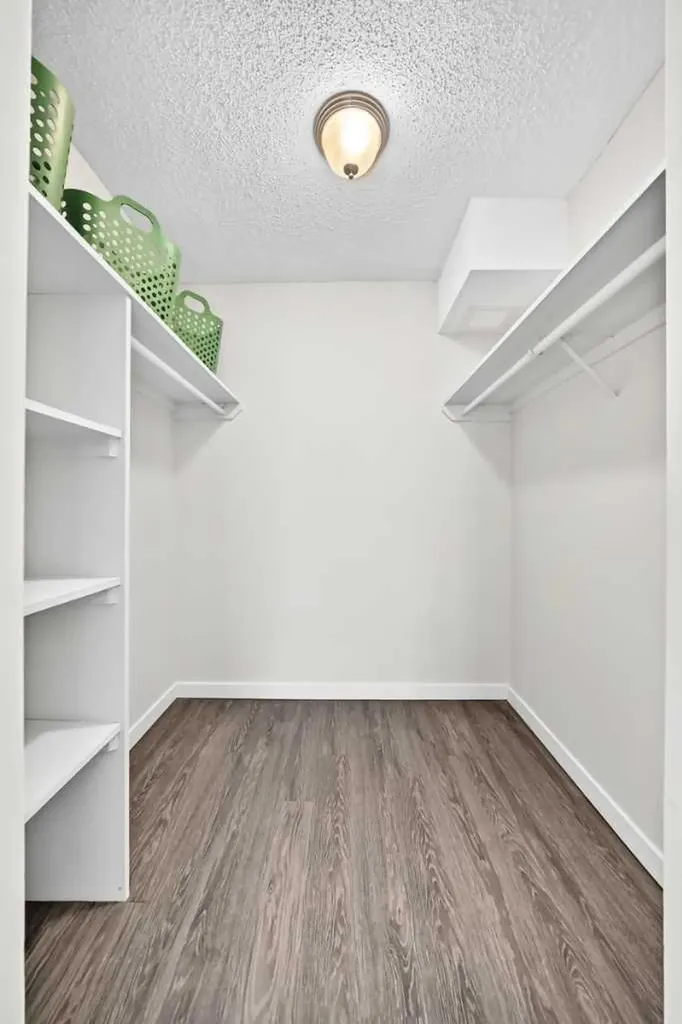 1323 15 Avenue SW Calgary AB T3C 0X8