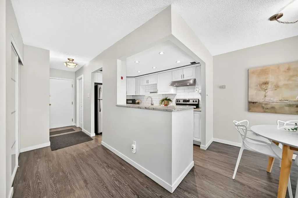 1323 15 Avenue SW Calgary AB T3C 0X8