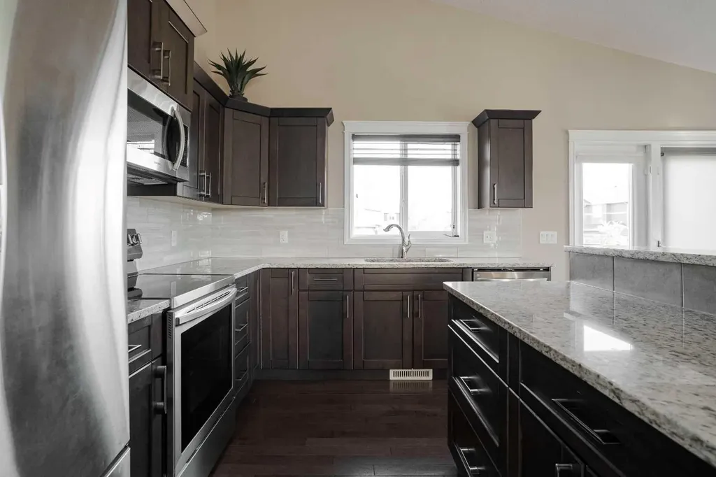 140 Heibert Bay Fort Mcmurray AB T9K 2X2
