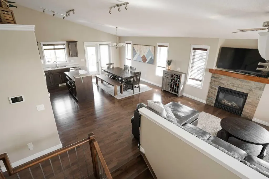 140 Heibert Bay Fort Mcmurray AB T9K 2X2