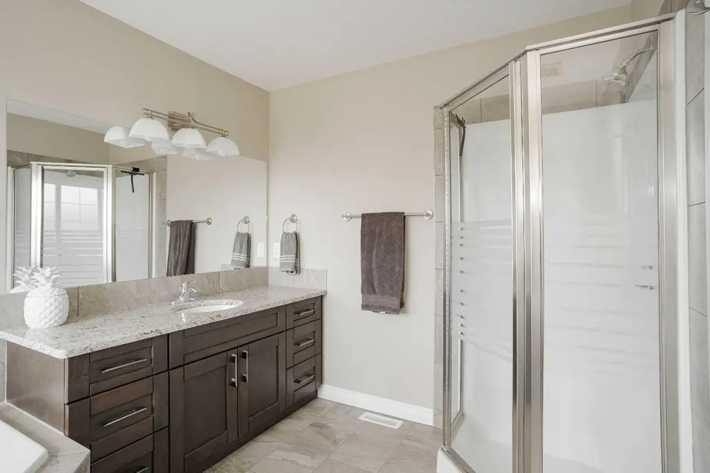 140 Heibert Bay Fort Mcmurray AB T9K 2X2