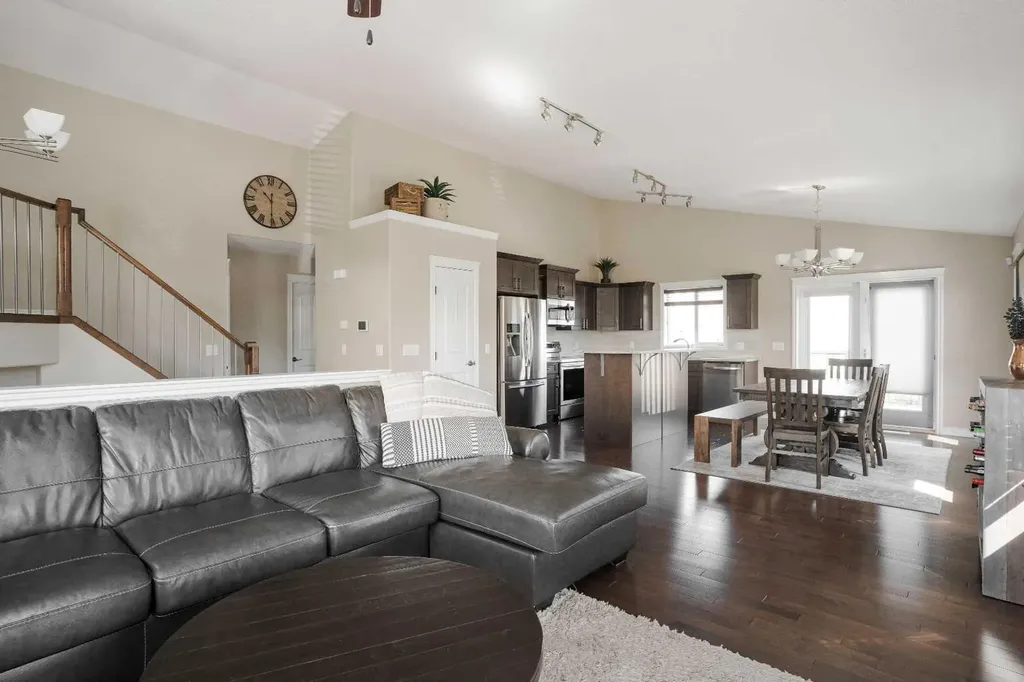 140 Heibert Bay Fort Mcmurray AB T9K 2X2