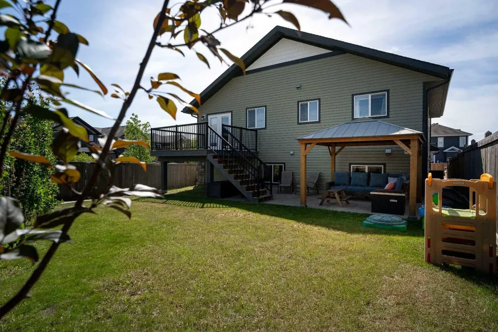 140 Heibert Bay Fort Mcmurray AB T9K 2X2