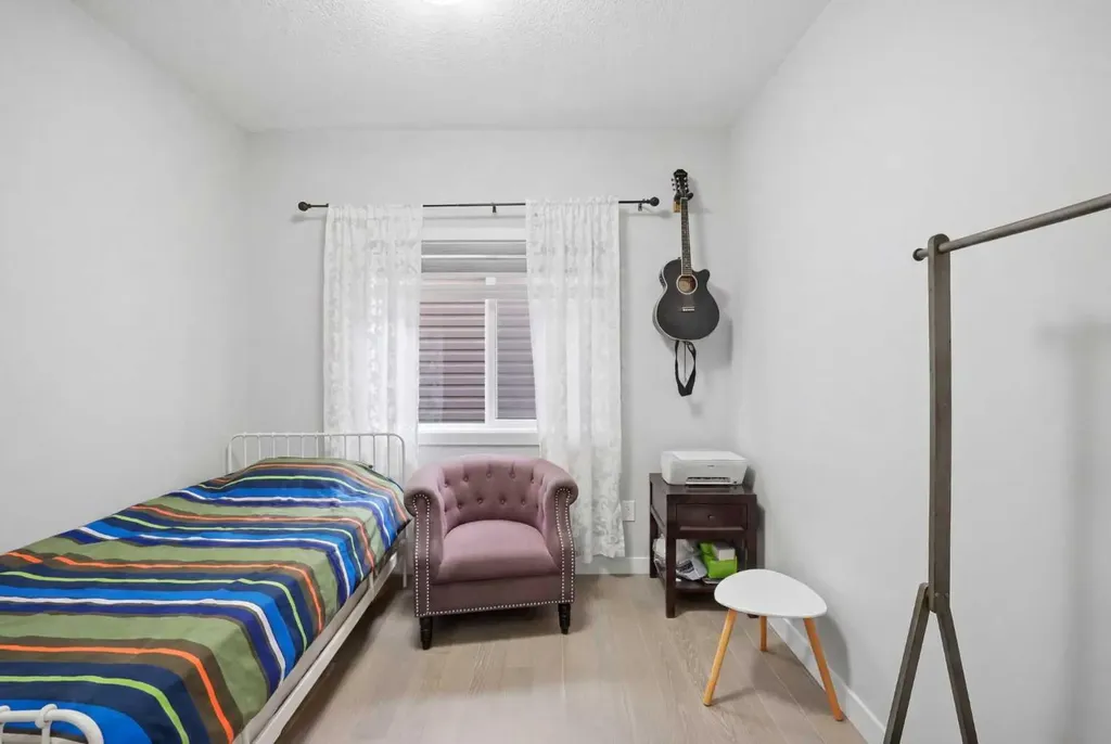 107 Savanna Way NE Calgary AB T3J 0Y6