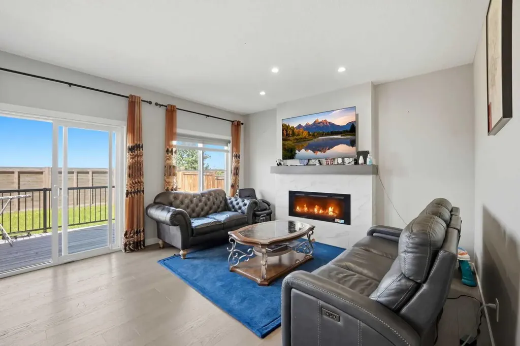 107 Savanna Way NE Calgary AB T3J 0Y6
