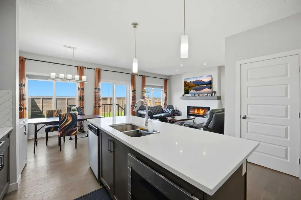 107 Savanna Way NE Calgary AB T3J 0Y6