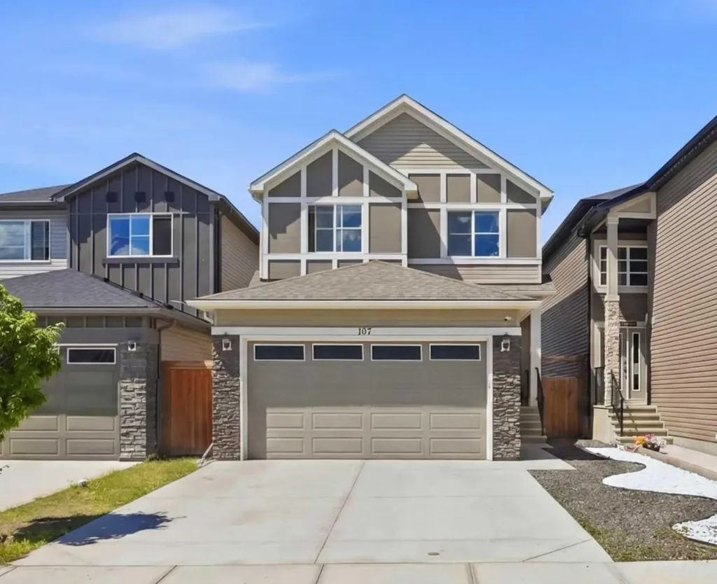 107 Savanna Way Way E Calgary AB T3J 0Y6