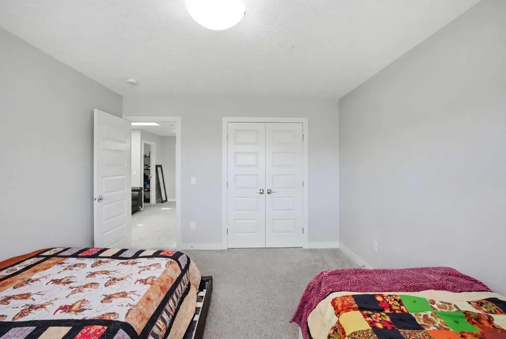 107 Savanna Way Way E Calgary AB T3J 0Y6