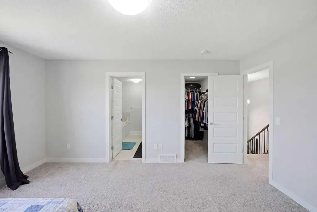 107 Savanna Way Way E Calgary AB T3J 0Y6