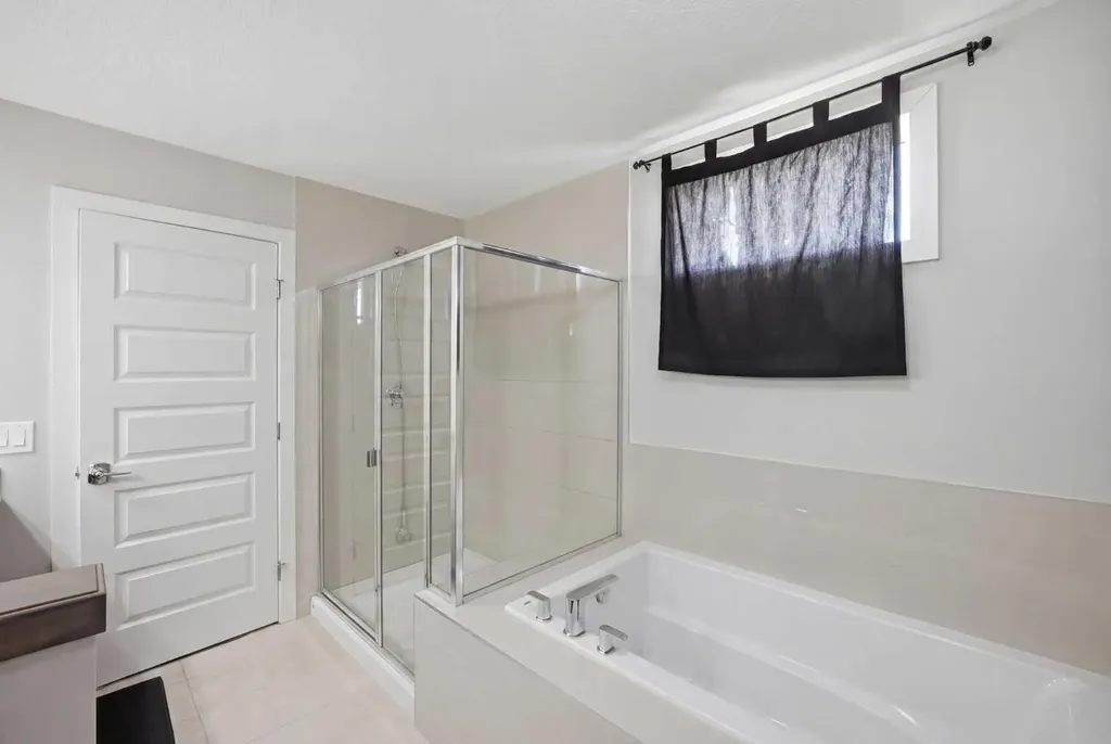 107 Savanna Way NE Calgary AB T3J 0Y6