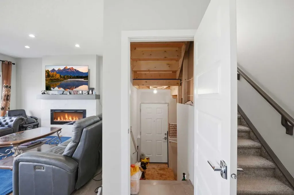 107 Savanna Way NE Calgary AB T3J 0Y6