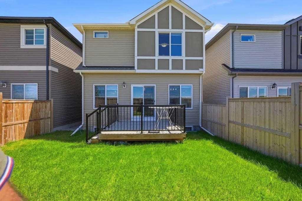 107 Savanna Way NE Calgary AB T3J 0Y6