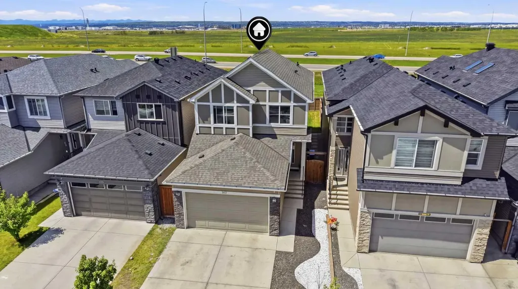 107 Savanna Way Way E Calgary AB T3J 0Y6