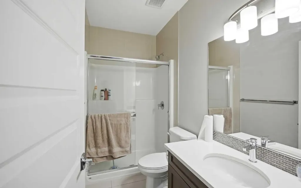 107 Savanna Way Way E Calgary AB T3J 0Y6