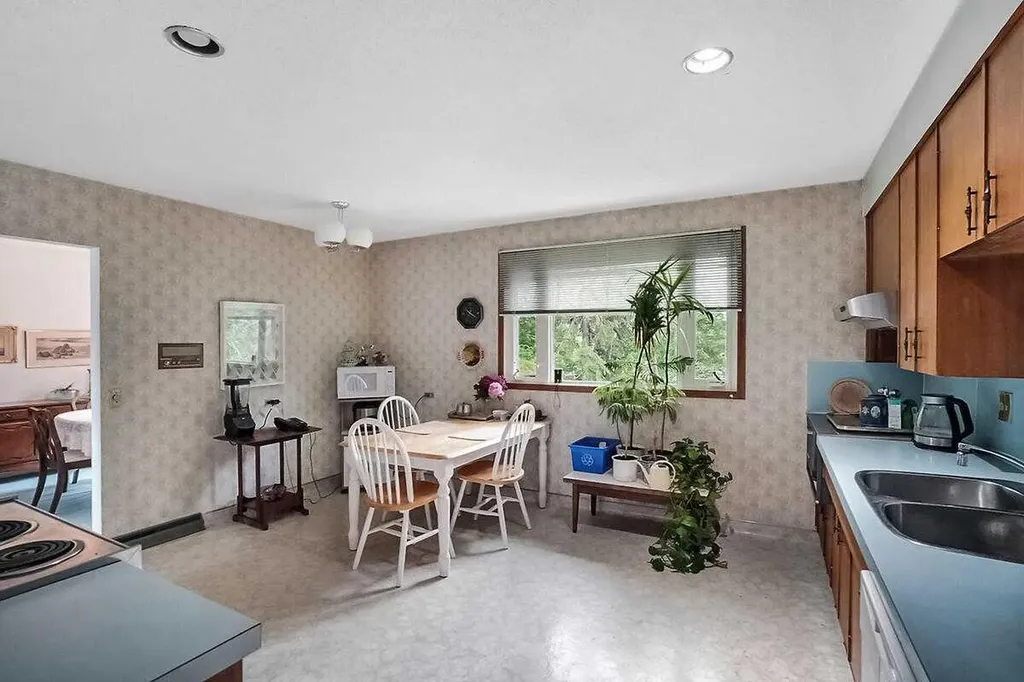3415 Utah Crescent NW Calgary AB T2N 4A9