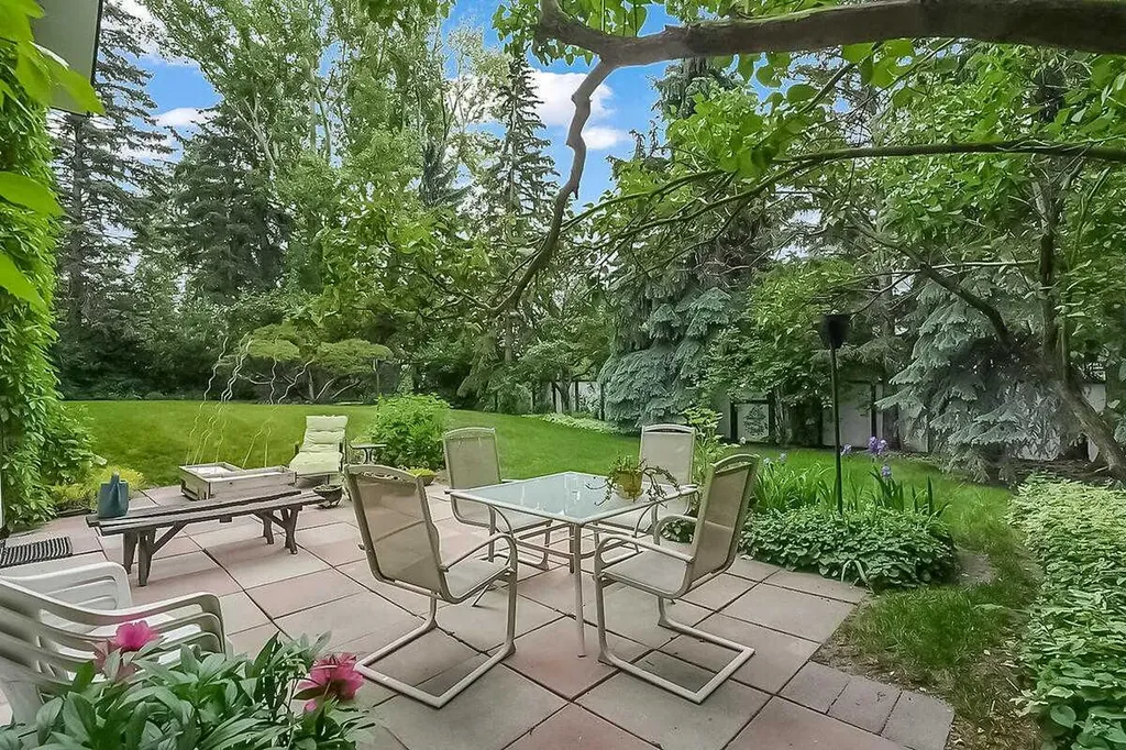 3415 Utah Crescent NW Calgary AB T2N 4A9