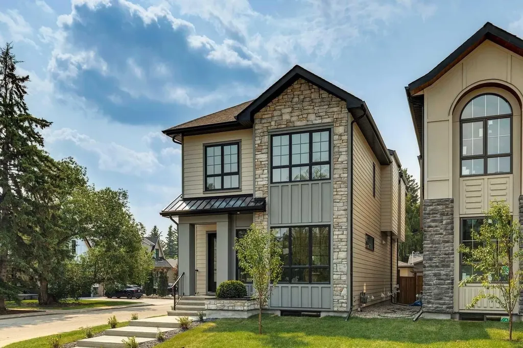 1603 42 Avenue SW Calgary AB T2T 2M4