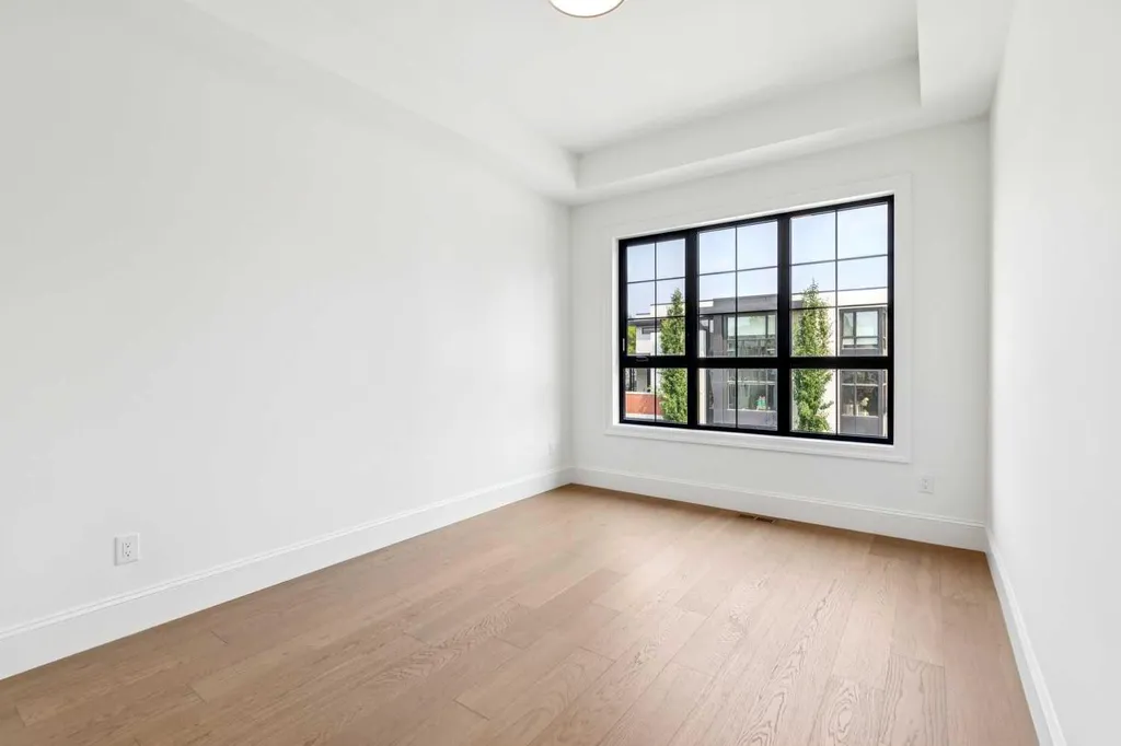 1603 42 Avenue SW Calgary AB T2T 2M4