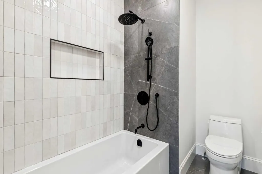 1603 42 Avenue SW Calgary AB T2T 2M4