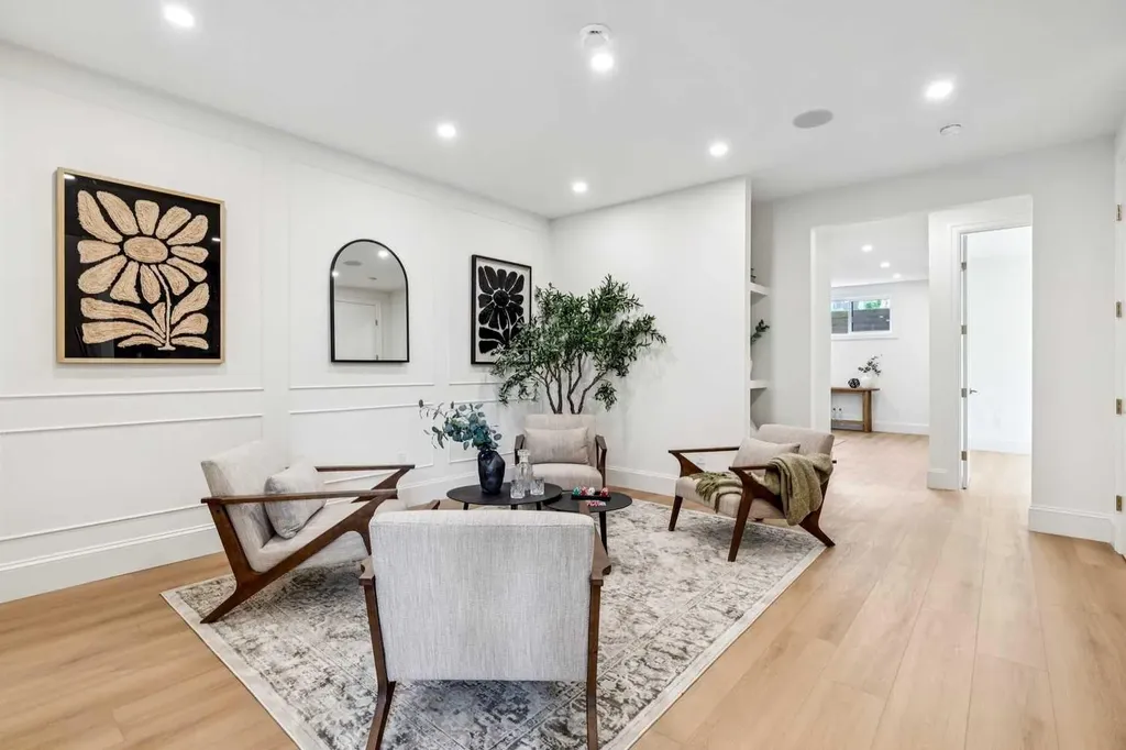 1603 42 Avenue SW Calgary AB T2T 2M4