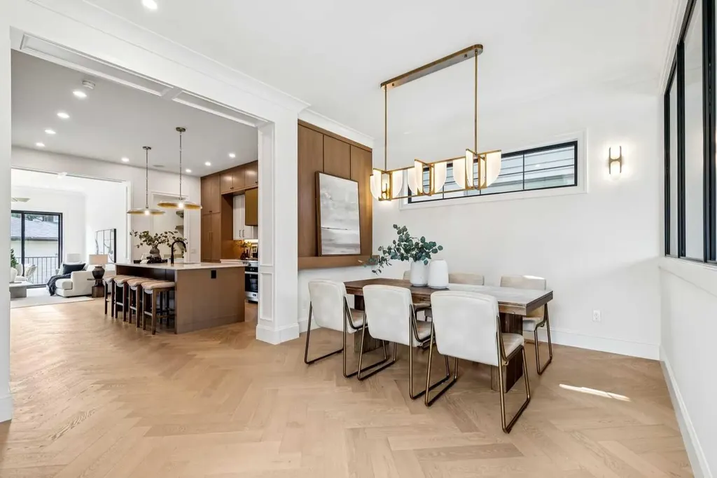 1603 42 Avenue SW Calgary AB T2T 2M4