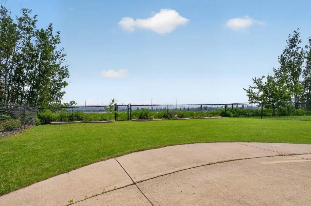 121 Sherwood Way NW Calgary AB T3R 1M8