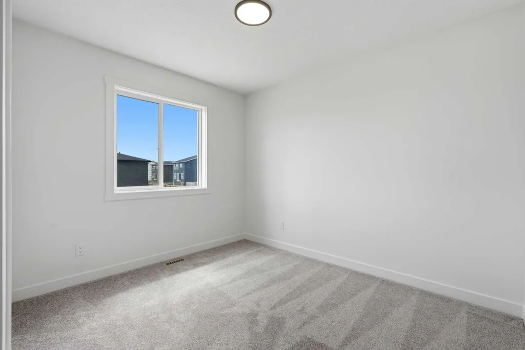 244 Homestead View NE Calgary AB T3J 5T8