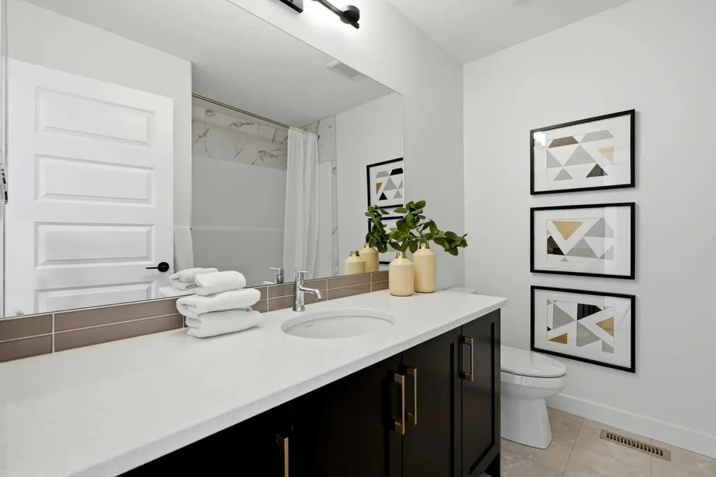 244 Homestead View NE Calgary AB T3J 5T8