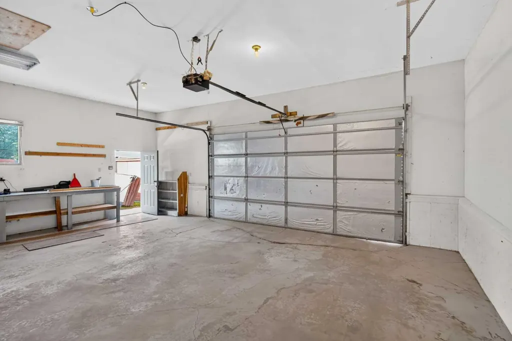 24 Mckenna Mews SE Calgary AB T2Z 1W8