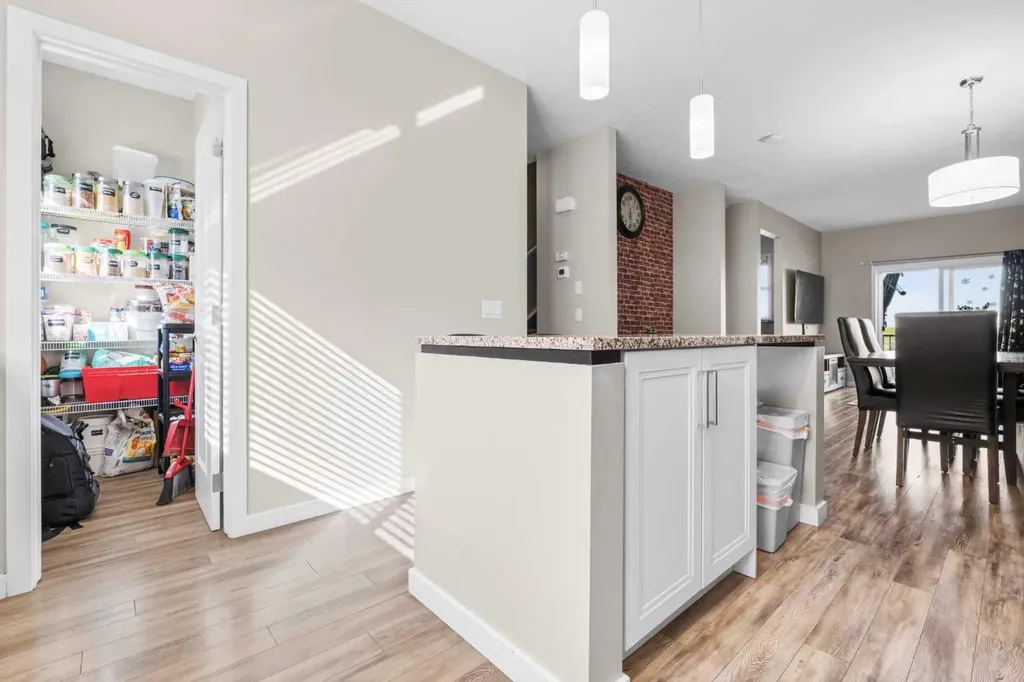 98 Copperstone Villas Calgary AB T2Z 5E3