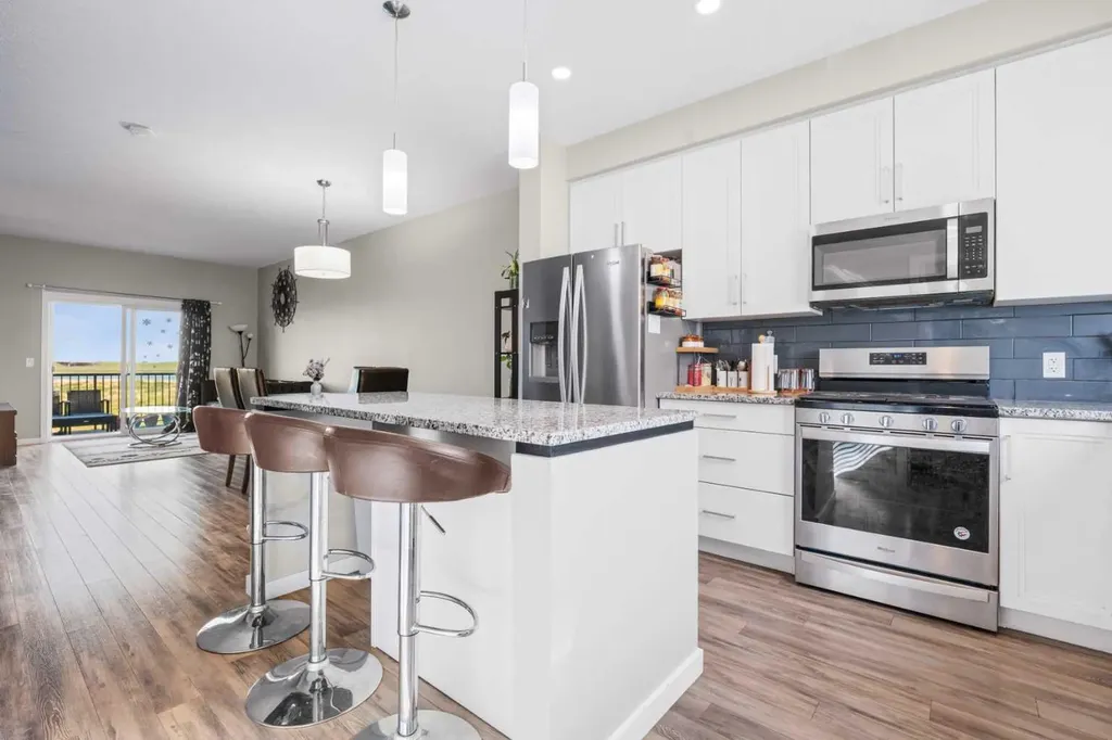 98 Copperstone Villas Calgary AB T2Z 5E3