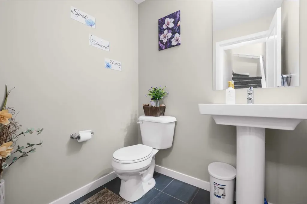 98 Copperstone Villas Calgary AB T2Z 5E3