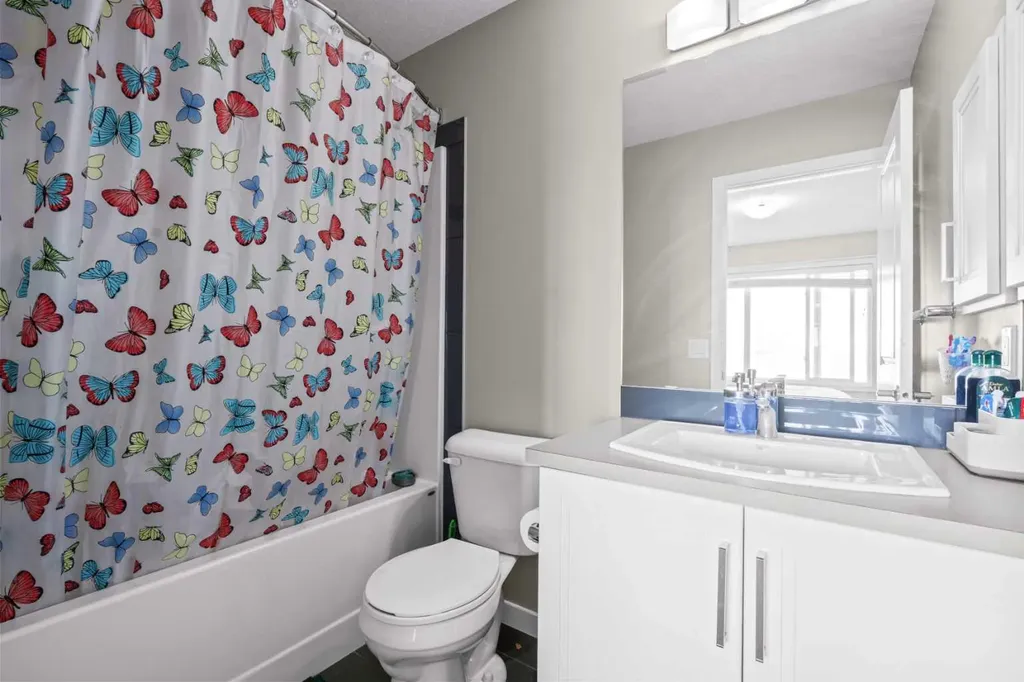 98 Copperstone Villas Calgary AB T2Z 5E3