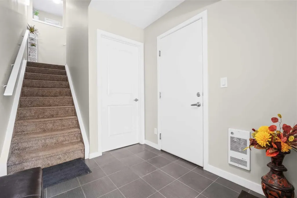 98 Copperstone Villas Calgary AB T2Z 5E3