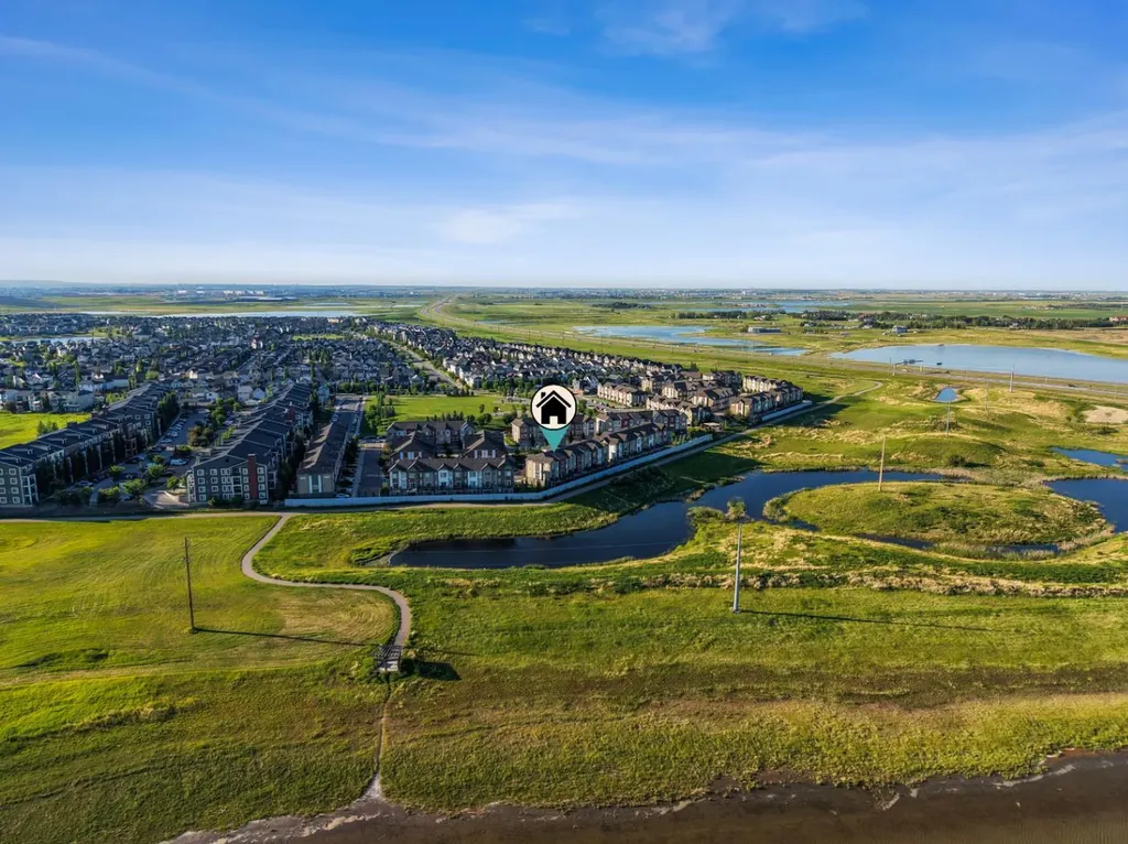 98 Copperstone Villas Calgary AB T2Z 5E3