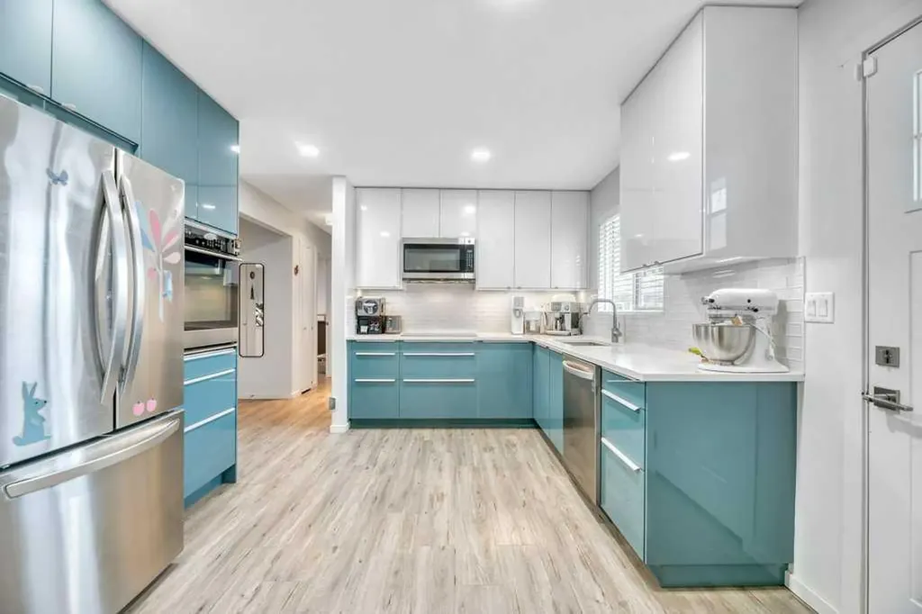 7311 35 Avenue NW Calgary AB T3B 1T2