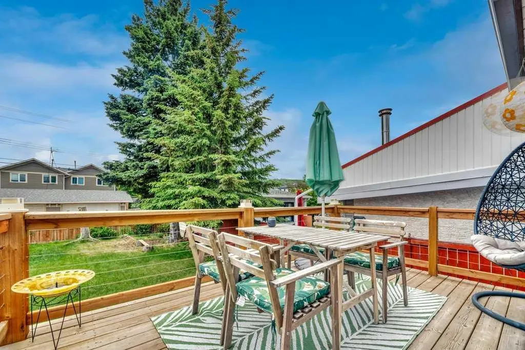 7311 35 Avenue NW Calgary AB T3B 1T2