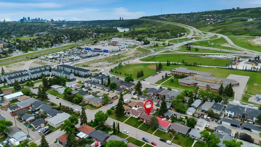 7311 35 Avenue NW Calgary AB T3B 1T2